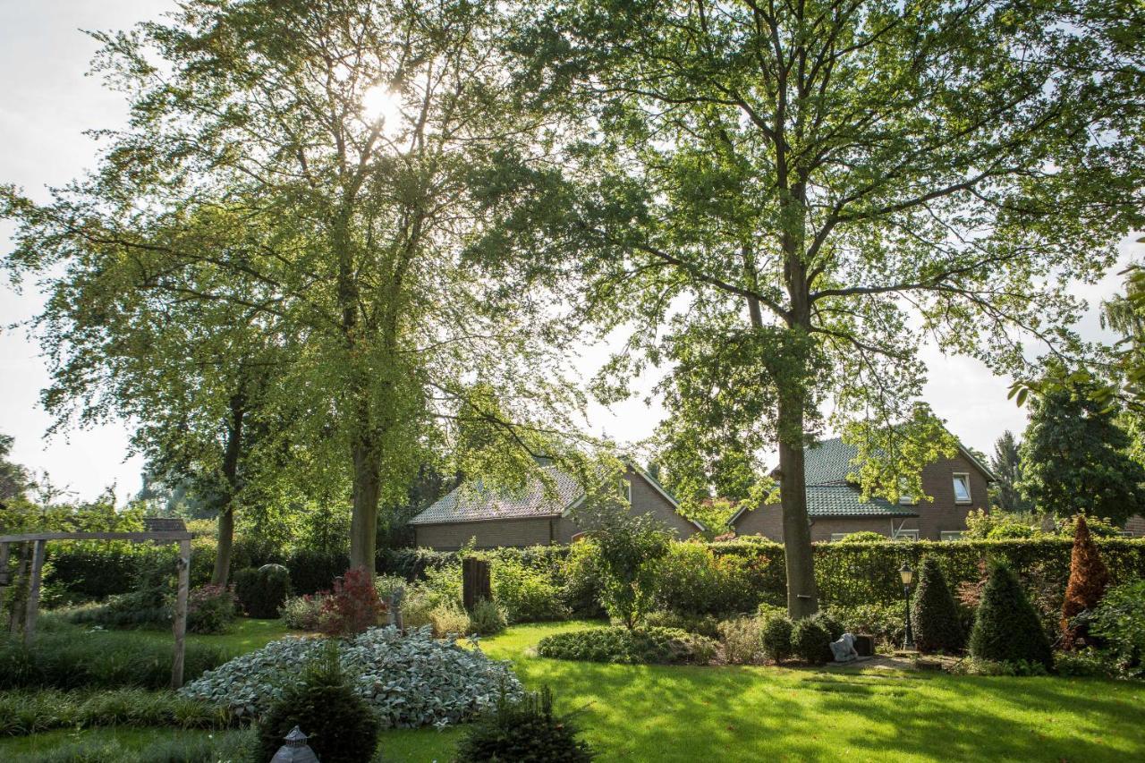 Tuinhuisje Wenum Wiesel Exterior foto